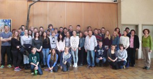 Gruppenbild mit dem Zeitzeugen Ignacy Krasnokuski