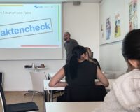 Jahrgang 8 im Faktencheck